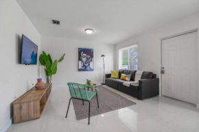 Amazing Duplex 3 BR/2 Bathrooms close to Wynwood